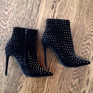 Steve Madden Spiked VIA-S Black Heeled Booties